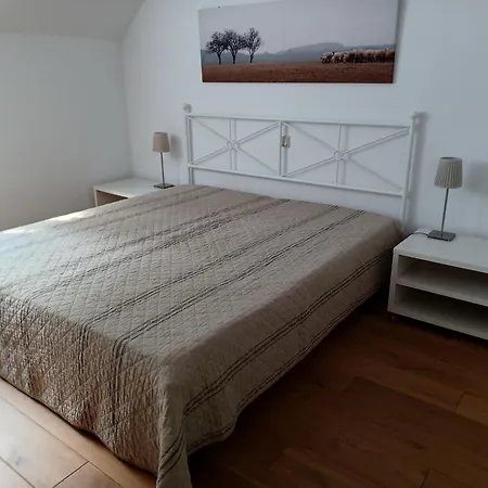 Lenzenhaus * Wallscheid